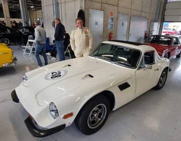 Ein Bild, das Landfahrzeug, Fahrzeug, Rad, Oldtimer enthlt.

KI-generierte Inhalte knnen fehlerhaft sein.